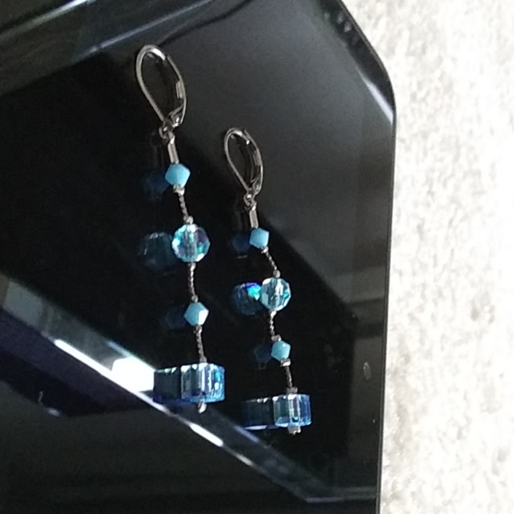 Ann Taylor loft crystal dangle earrings